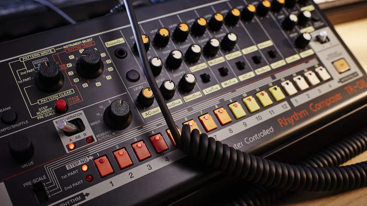 Roland TR-08